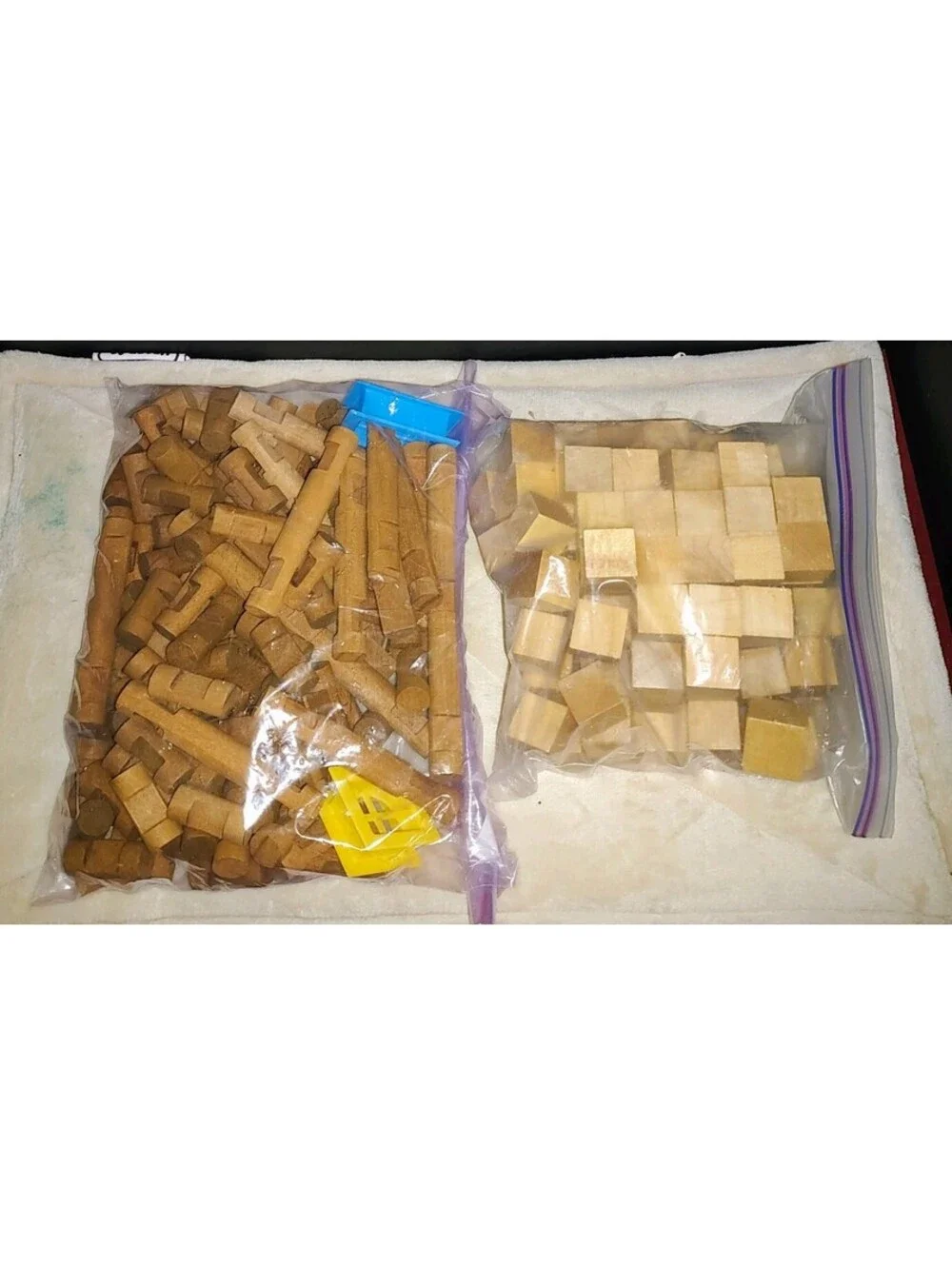 Vintage Lincoln Logs/Square Building Blocks/Dinosaur Parts/Robot Snap Blocks LOT